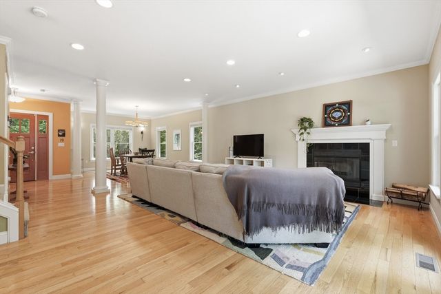 757 Park Hill Rd., Northampton, MA 01062