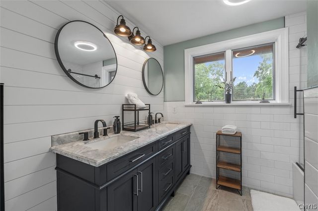 5135 Peck Hill Road, Dewitt, NY 13078