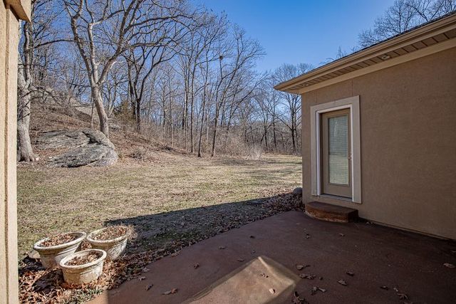 2801 N Lentz Road, Independence, MO 64058