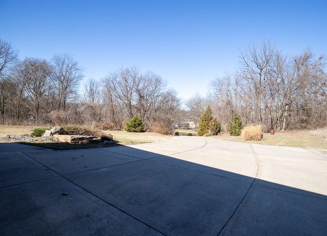 2801 N Lentz Road, Independence, MO 64058