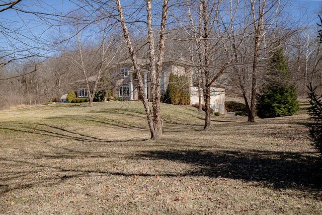 2801 N Lentz Road, Independence, MO 64058