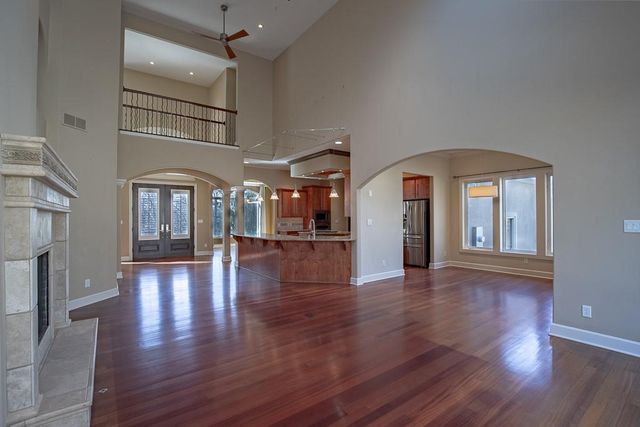 2801 N Lentz Road, Independence, MO 64058