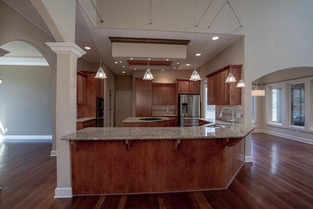 2801 N Lentz Road, Independence, MO 64058