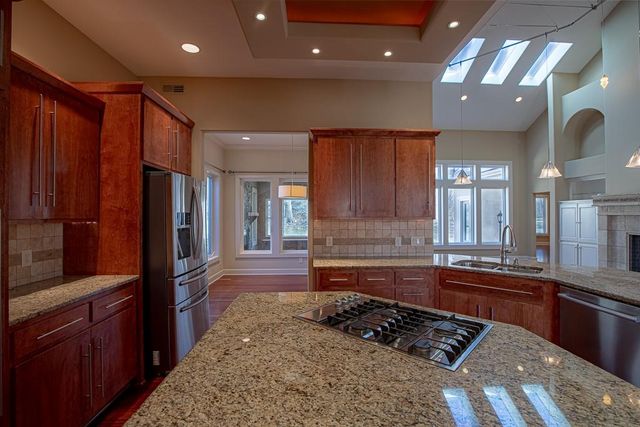 2801 N Lentz Road, Independence, MO 64058