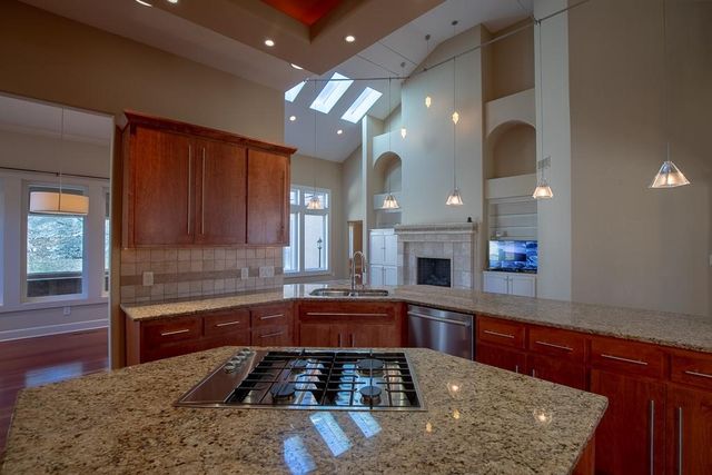 2801 N Lentz Road, Independence, MO 64058