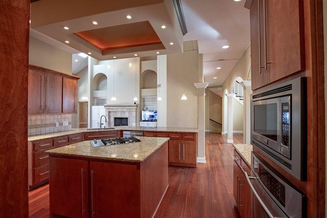 2801 N Lentz Road, Independence, MO 64058