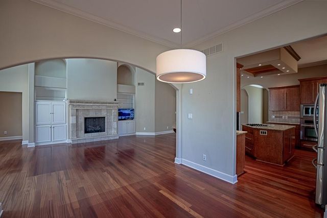 2801 N Lentz Road, Independence, MO 64058