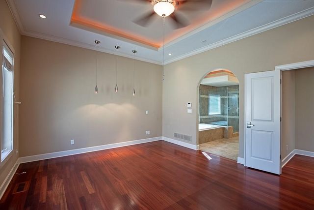 2801 N Lentz Road, Independence, MO 64058