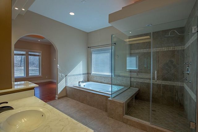 2801 N Lentz Road, Independence, MO 64058