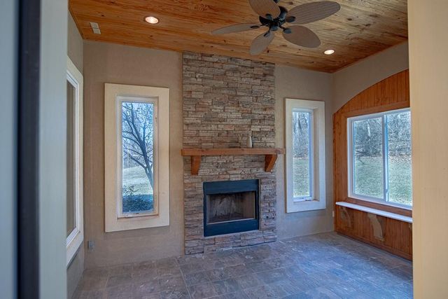 2801 N Lentz Road, Independence, MO 64058