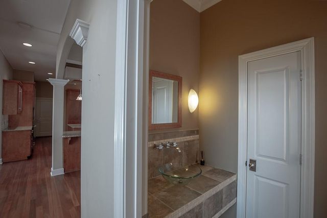 2801 N Lentz Road, Independence, MO 64058