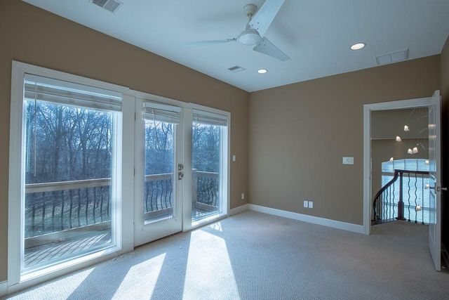 2801 N Lentz Road, Independence, MO 64058