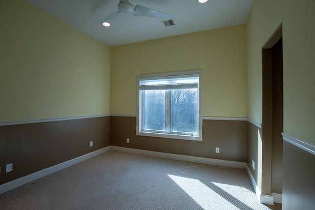 2801 N Lentz Road, Independence, MO 64058