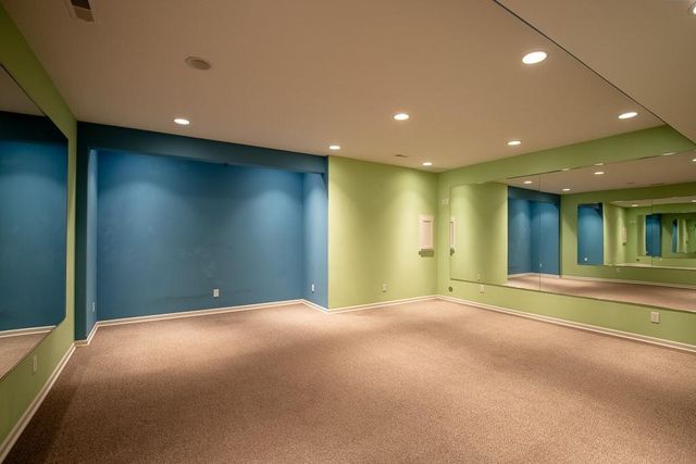 2801 N Lentz Road, Independence, MO 64058