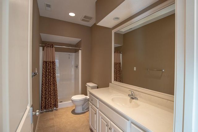 2801 N Lentz Road, Independence, MO 64058