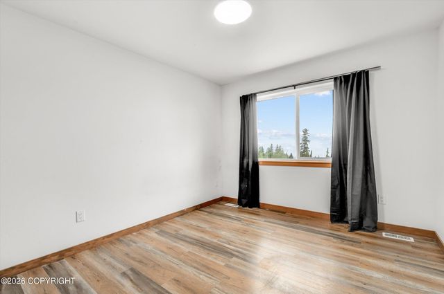5912 Potter Valley Road, Anchorage, AK 99516