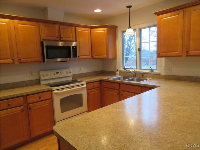 47 Janet Terrace, New Hartford, NY 13413