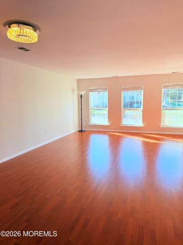 156 Setter Place, Freehold, NJ 07728