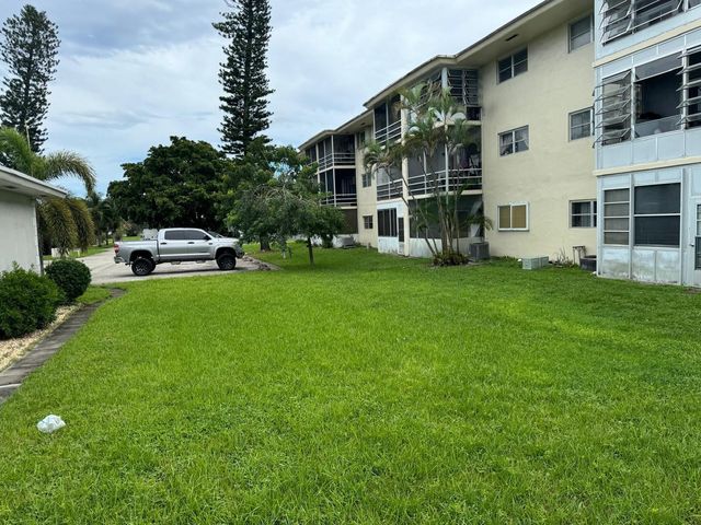 4730 NW 10TH Court 112, Plantation, FL 33313