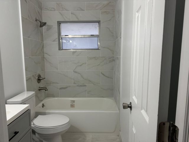 4730 NW 10TH Court 112, Plantation, FL 33313