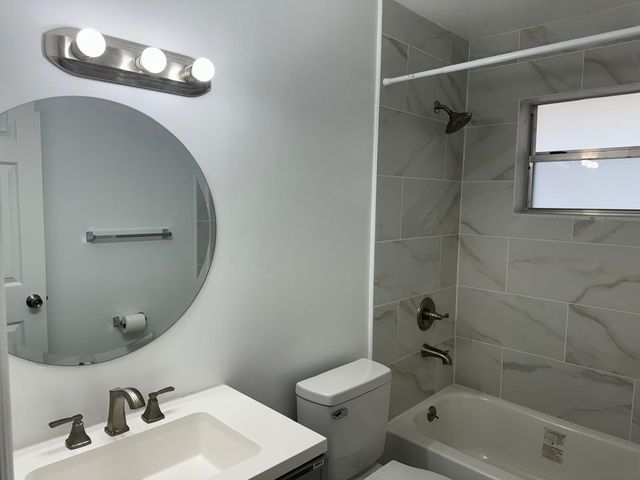 4730 NW 10TH Court 112, Plantation, FL 33313