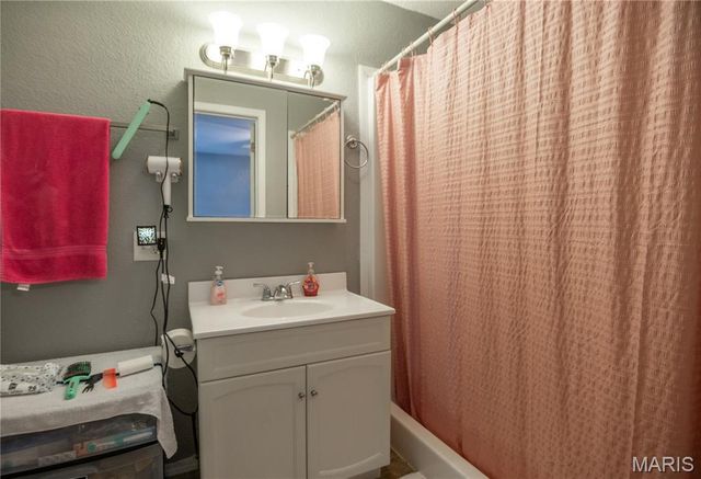 282 W Reed Avenue, Puxico, MO 63960