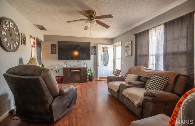 282 W Reed Avenue, Puxico, MO 63960