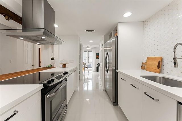 2498 Cedar Brook E, Marietta, GA 30067