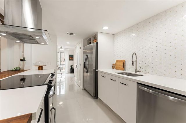 2498 Cedar Brook E, Marietta, GA 30067
