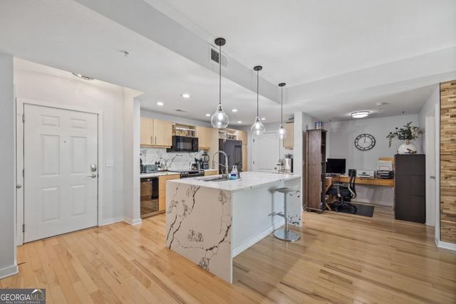 390 17th Street NW 4018, Atlanta, GA 30363