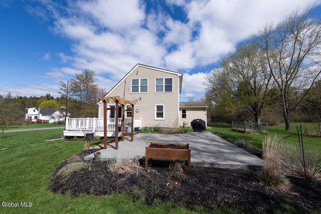 124 Gi Road, Guilderland, NY 12009