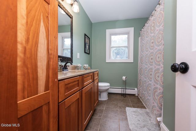 124 Gi Road, Guilderland, NY 12009