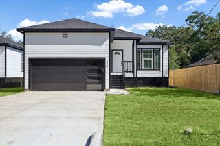 120 W Mulberry Avenue, Wharton, TX 77488