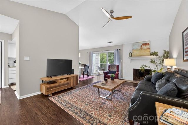 9457 S Vicksburg Park Court, Charlotte, NC 28210