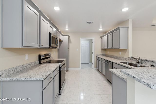 8195 Redstone Drive, Gautier, MS 39553