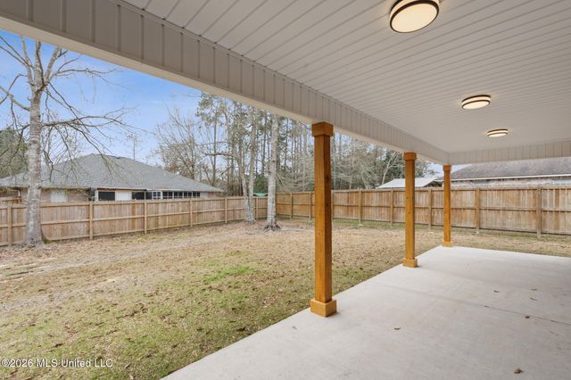 8195 Redstone Drive, Gautier, MS 39553