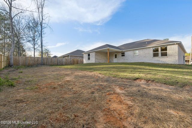 8195 Redstone Drive, Gautier, MS 39553