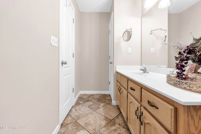 9082 Fox Cove, Olive Branch, MS 38654