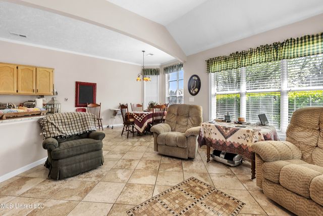 9082 Fox Cove, Olive Branch, MS 38654