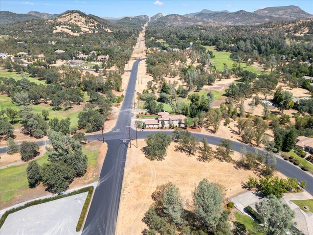 19623 San Vincente Drive, Redding, CA 96003