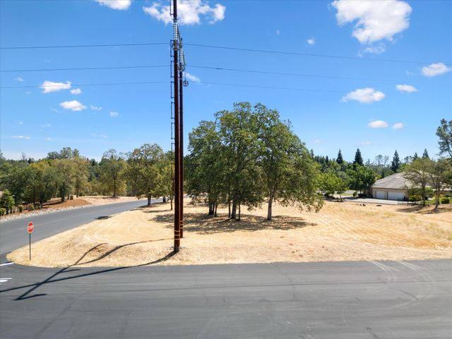 19623 San Vincente Drive, Redding, CA 96003