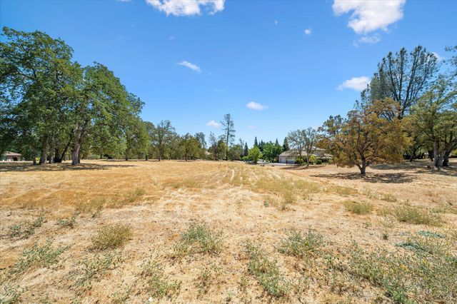 19623 San Vincente Drive, Redding, CA 96003