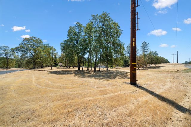 19623 San Vincente Drive, Redding, CA 96003