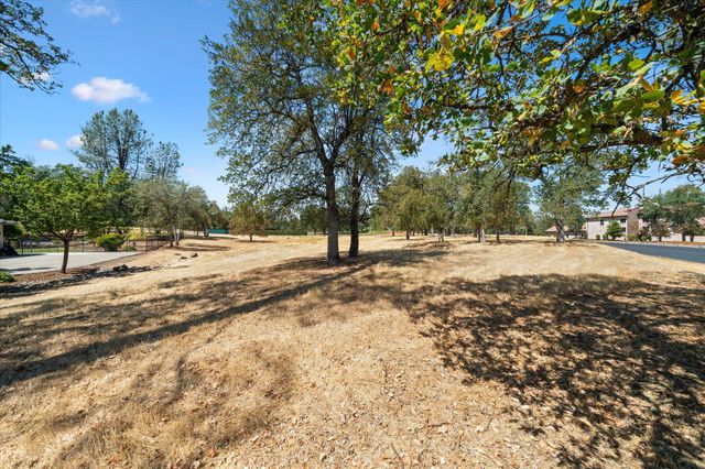 19623 San Vincente Drive, Redding, CA 96003