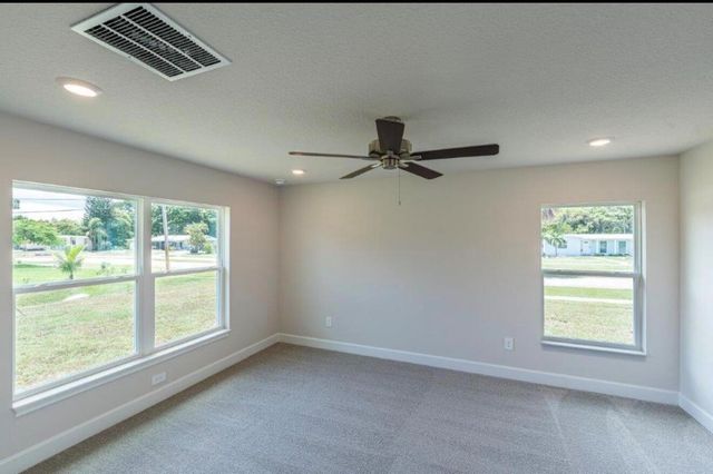 7903 Penny Lane, Fort Pierce, FL 34951