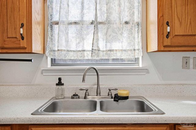 104 Thorndale Pl, Atmore, AL 36502