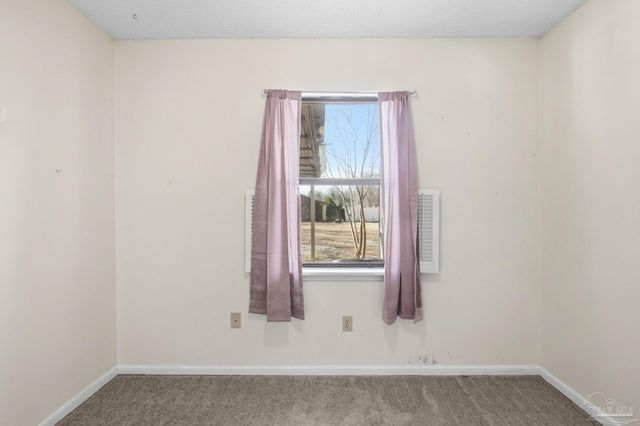 104 Thorndale Pl, Atmore, AL 36502