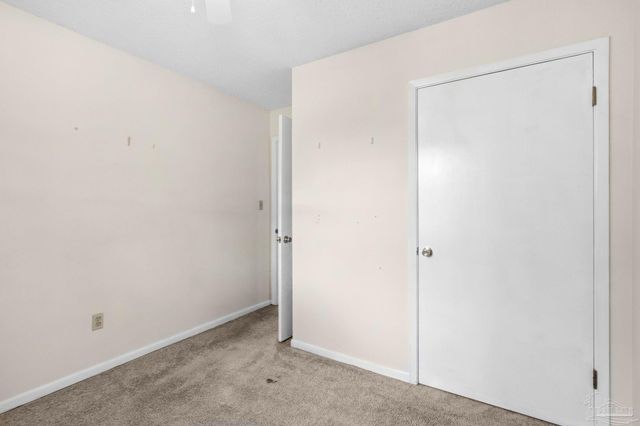 104 Thorndale Pl, Atmore, AL 36502