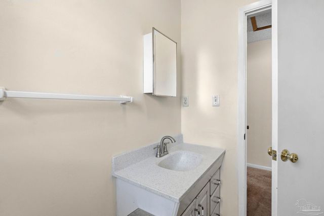 104 Thorndale Pl, Atmore, AL 36502