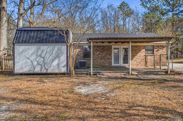 104 Thorndale Pl, Atmore, AL 36502